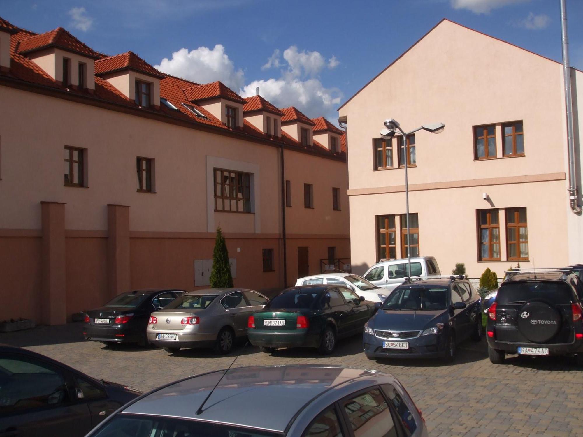 Parkhotel Centrum Spisska Nova Ves Exterior photo